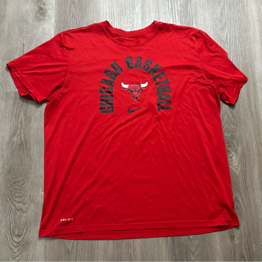 Nike Red Chicago Bulls Basketball Tee with Logo